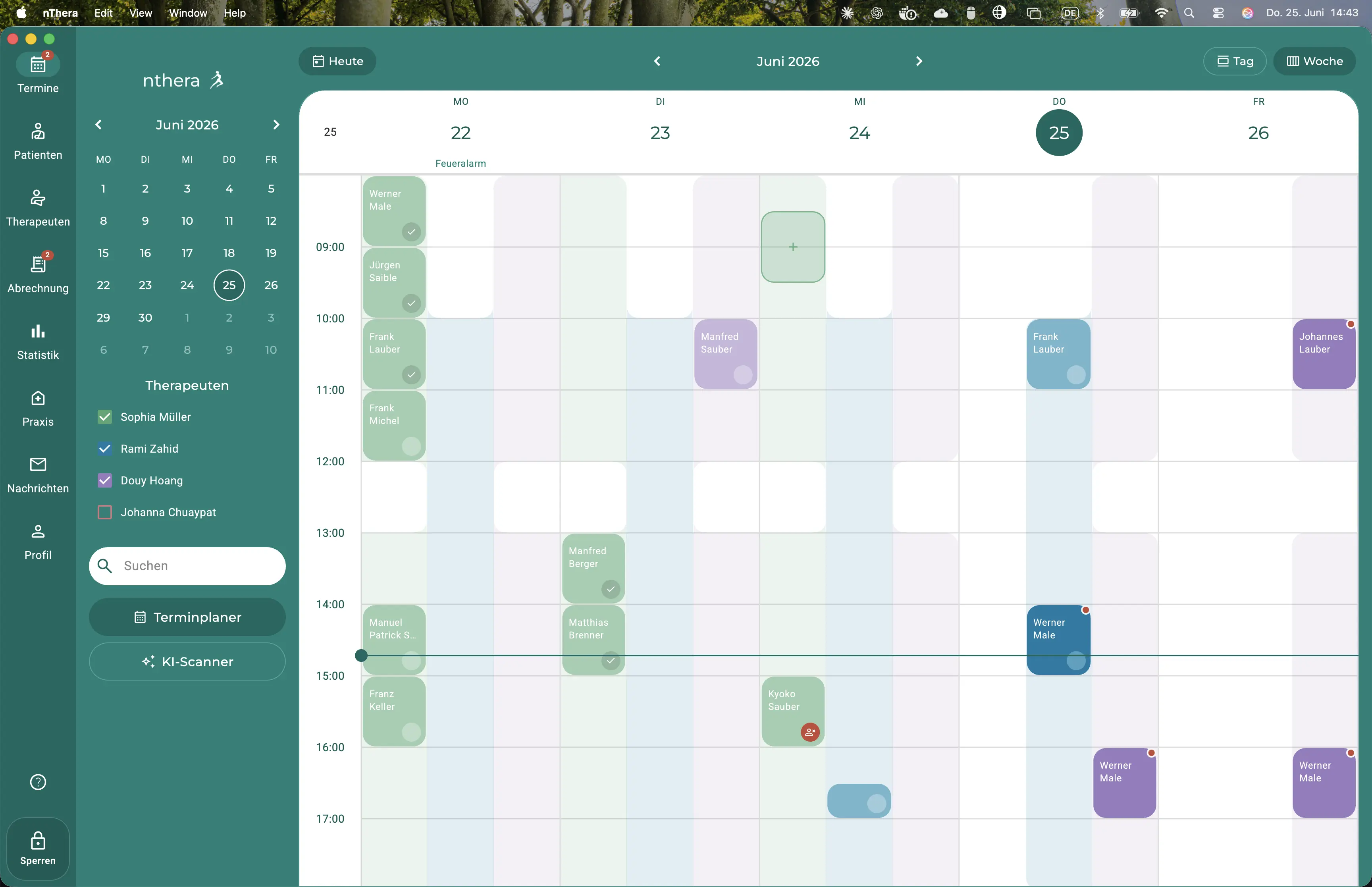 nthera Kalender – Wochenansicht mit Therapeuten und Terminen